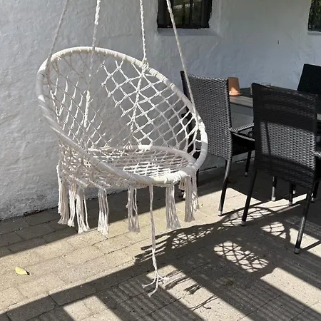 Familie Venlig Med Fritliggende Bjælker Og Altan Lejlighed